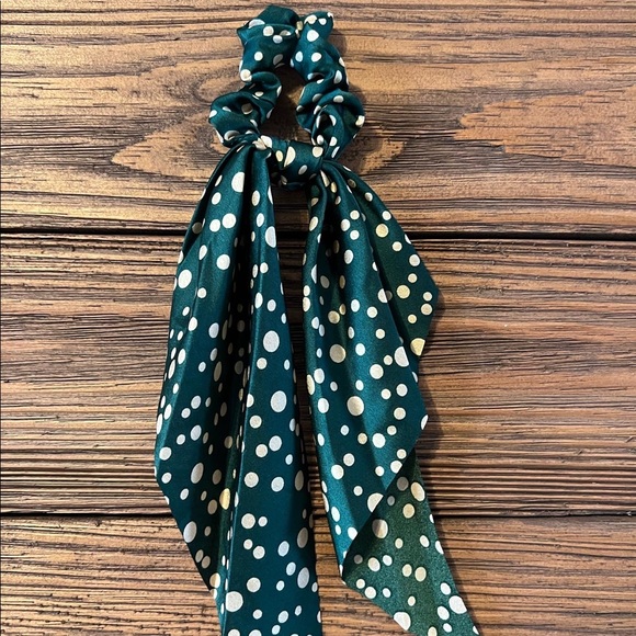 ✅SOLD✅New scrunchies with tail. - Picture 2 of 8